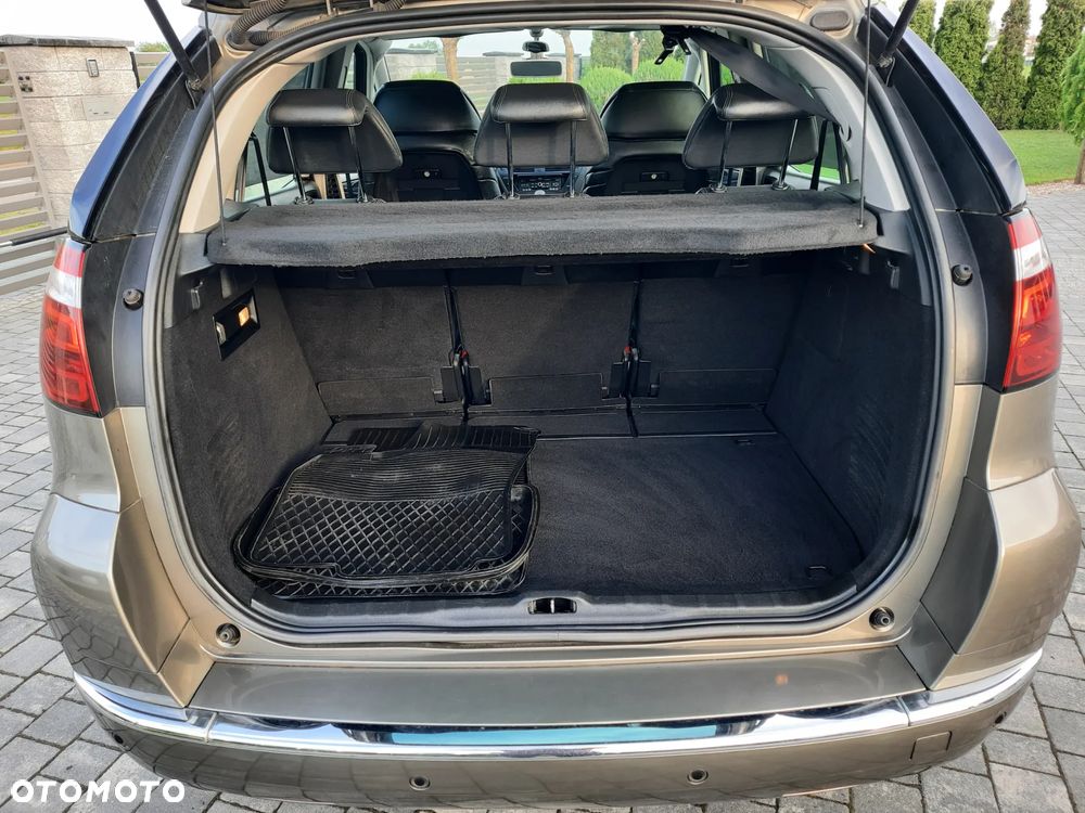 Citroën C4 Picasso 1.6 HDi Impress - 28