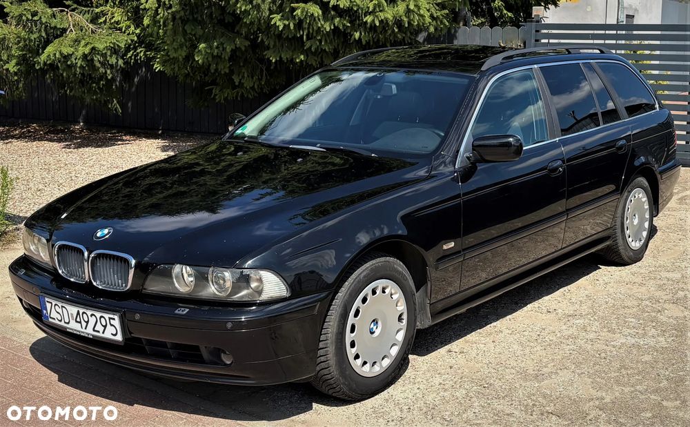 BMW Seria 5 520i Touring - 3