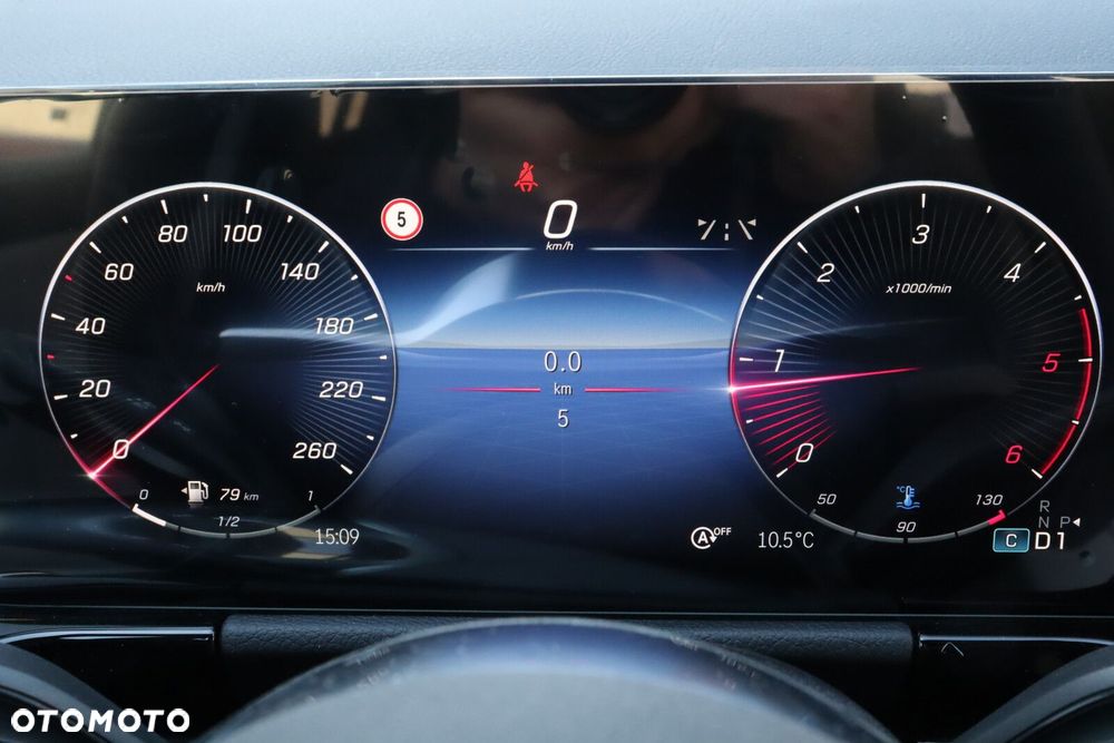 Mercedes-Benz GLA 200 d Progressive 8G-DCT - 16