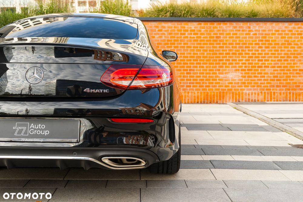 Mercedes-Benz Klasa C 300 4MATIC 9G-TRONIC - 17