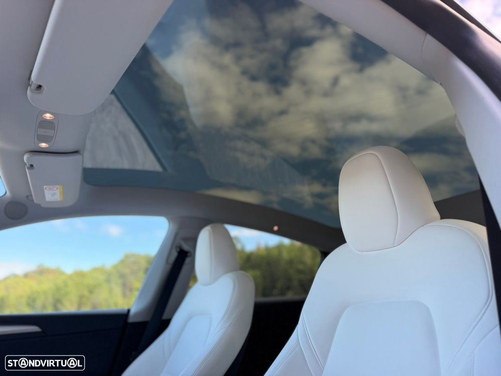 Tesla Model Y Long Range Tração Traseira - 42
