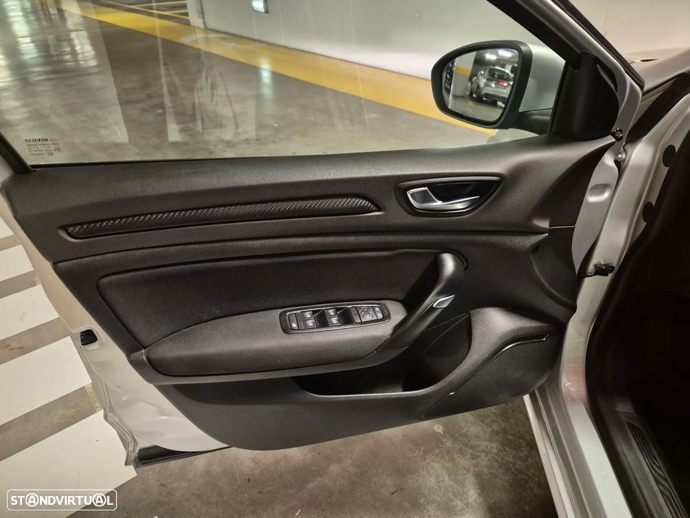 Renault Mégane Sport Tourer ENERGY dCi 110 EXPERIENCE - 27