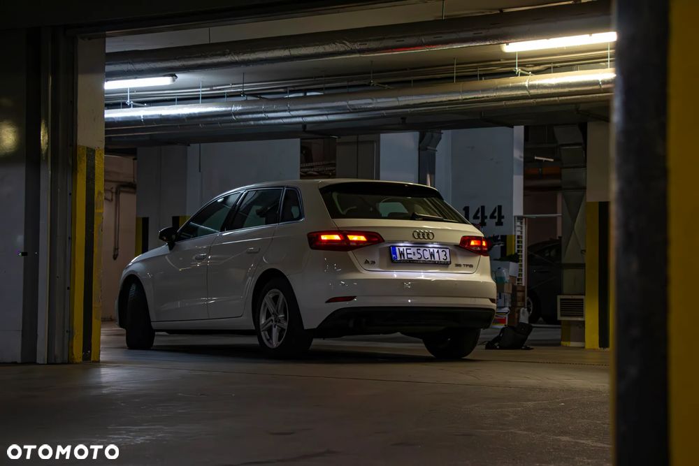 Audi A3 Sportback 35 TFSI S tronic - 18