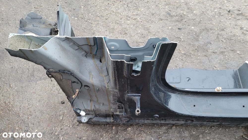PRÓG CIĘTY LEWY BMW X1 E84 668 SCHWARZ II C48 - 2