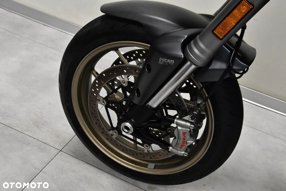 Ducati Multistrada - 36