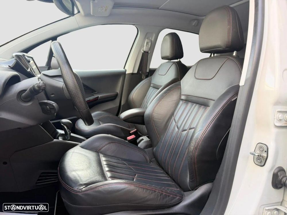 Peugeot 208 1.2 PureTech GT Line EAT6 - 10