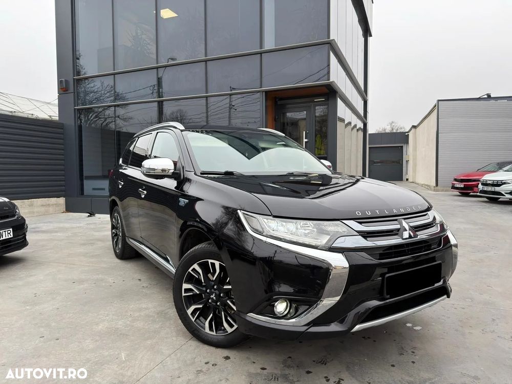 Mitsubishi Outlander - 4