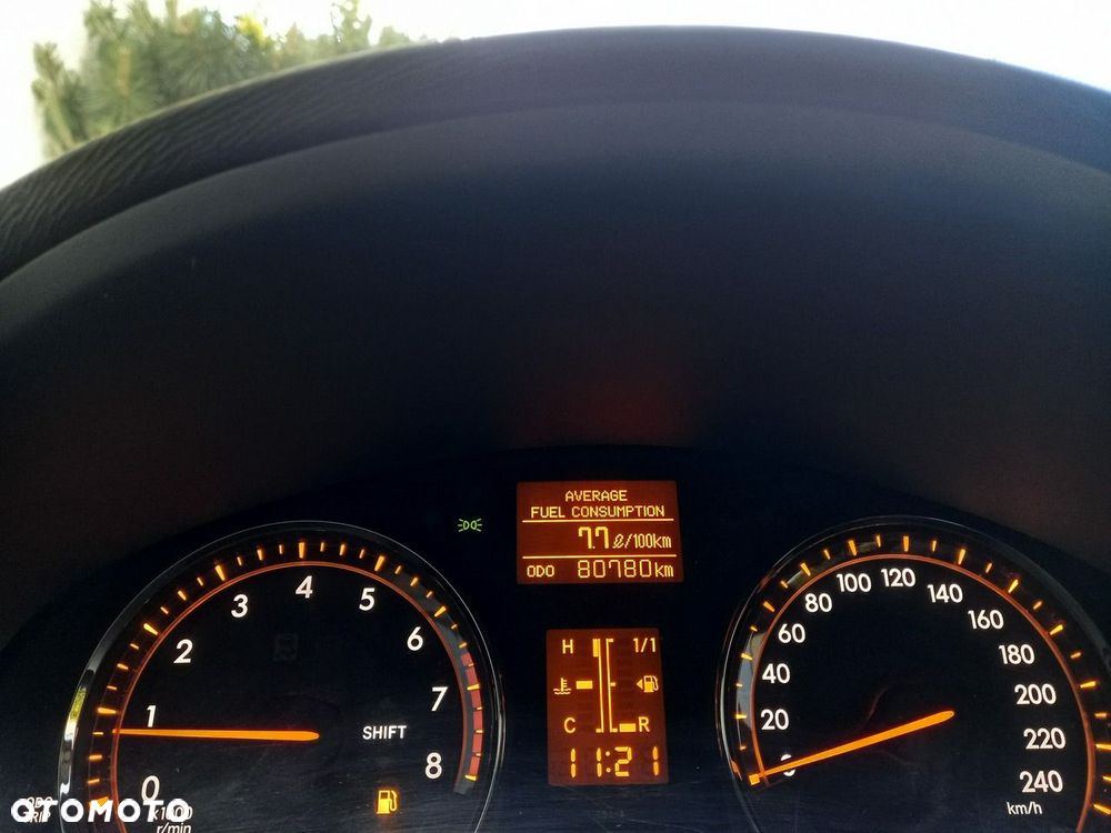 Toyota Avensis 1.8 Premium - 25