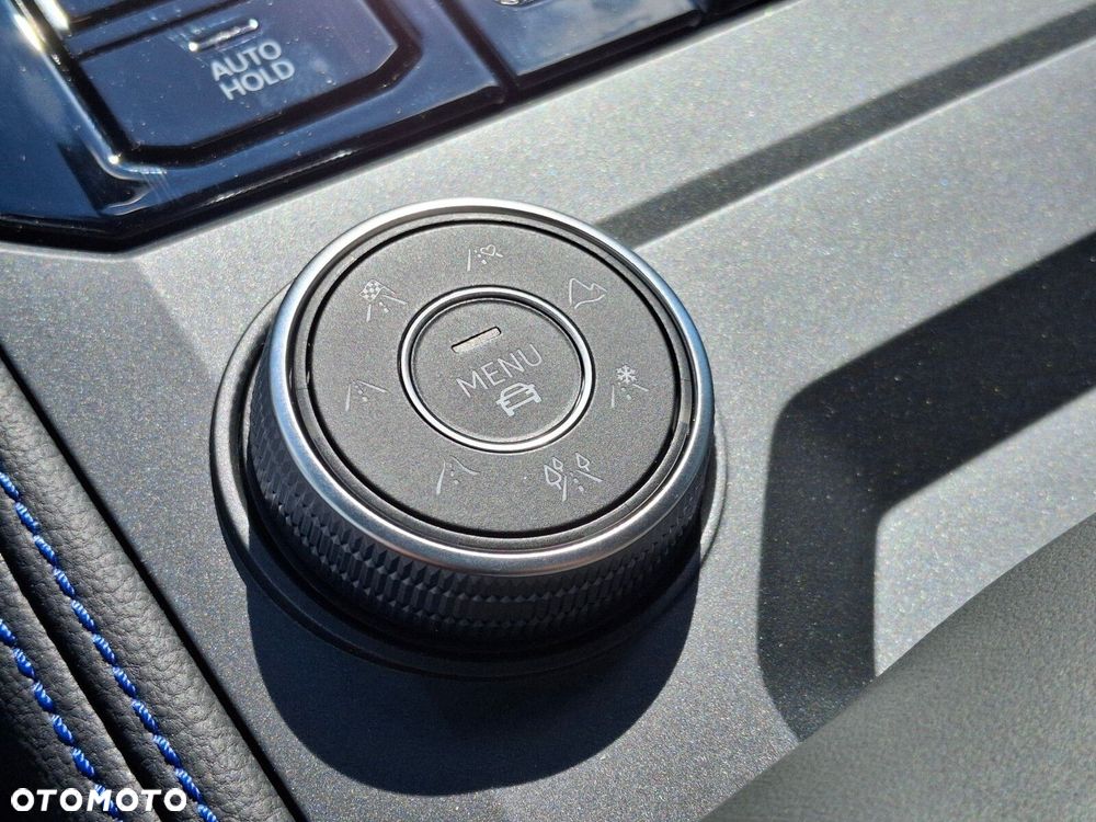 Volkswagen Touareg - 34