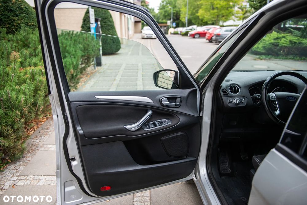 Ford Galaxy 2.0 TDCi Ghia - 15