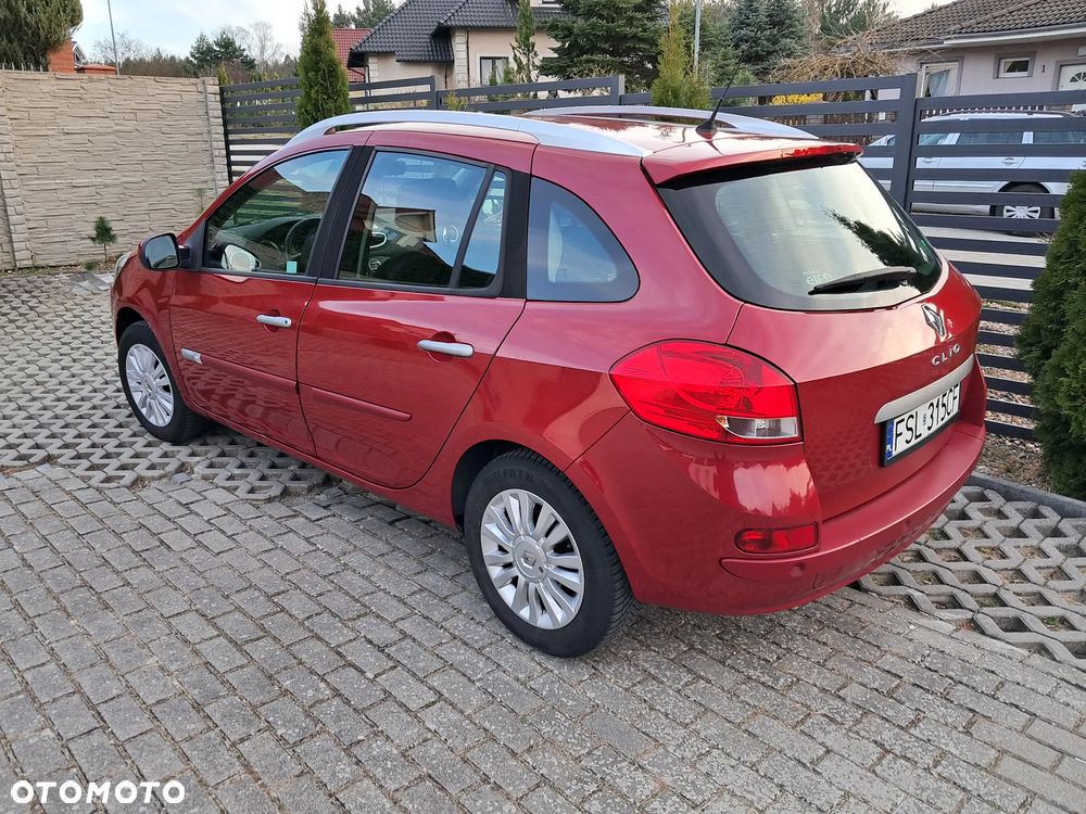Renault Clio - 8