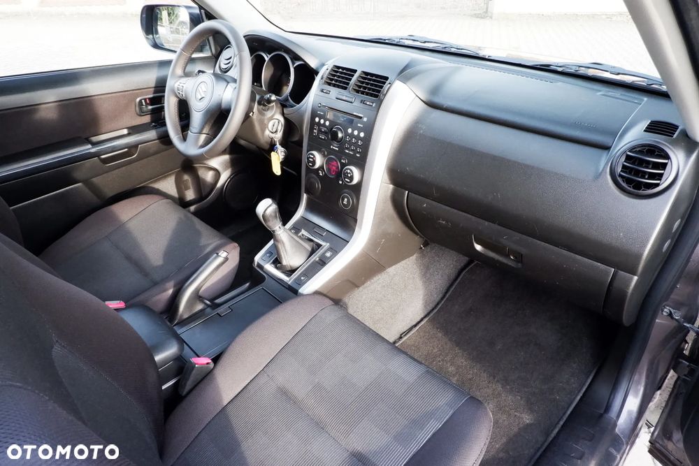 Suzuki Grand Vitara 1.6 Comfort EU5 - 5
