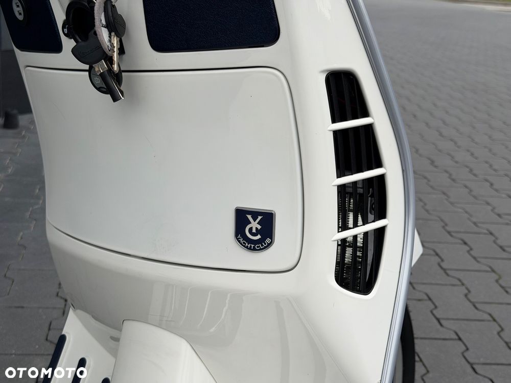 Vespa GTS - 16