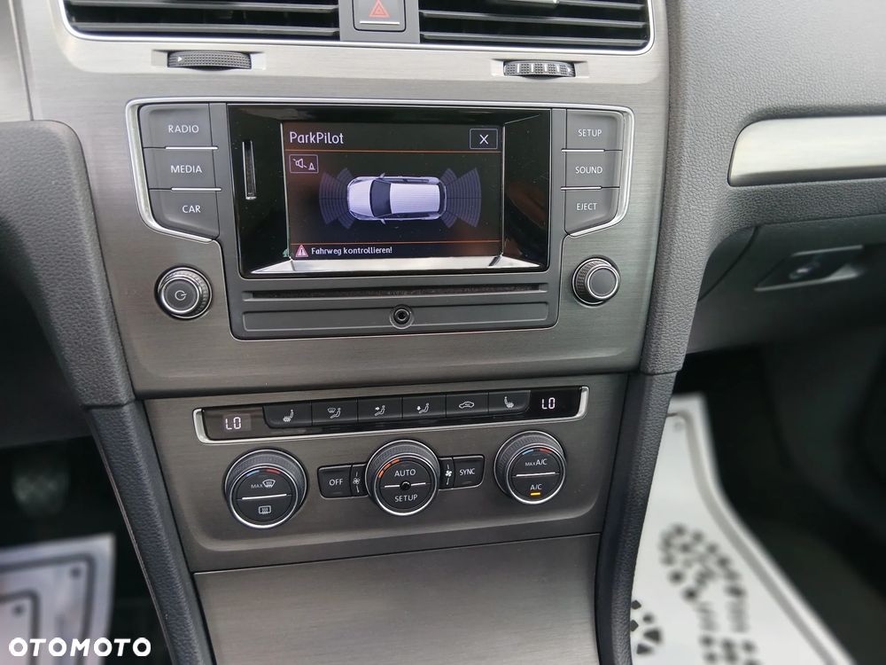Volkswagen Golf 1.6 TDI BlueMotion Technology Comfortline - 10