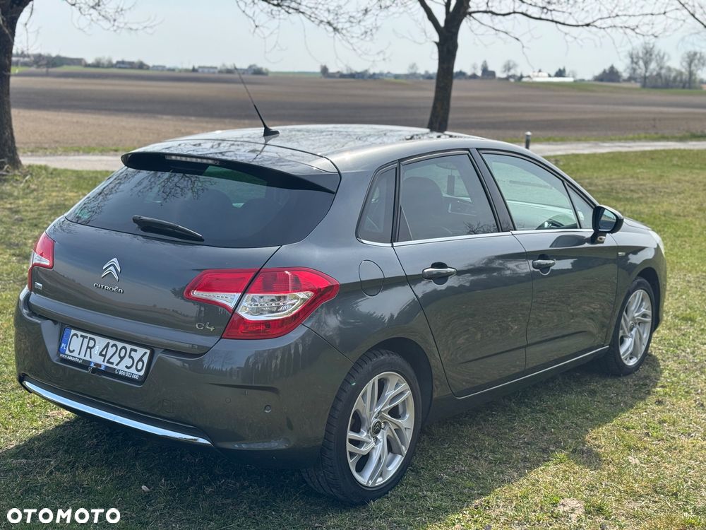 Citroën C4 e-HDi 115 Exclusive - 6