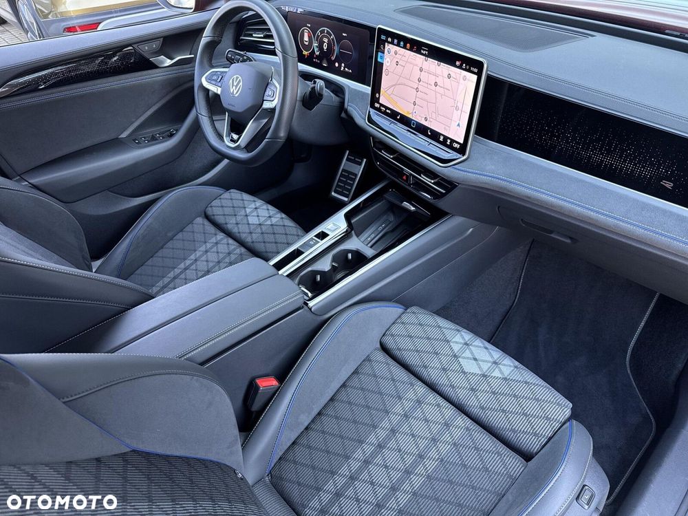 Volkswagen Passat Variant 2.0 TDI SCR R-Line DSG - 14