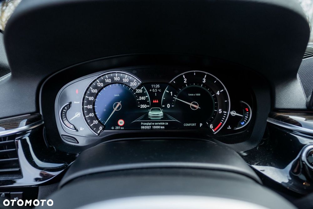 BMW Seria 5 520d xDrive M Sport Edition - 17