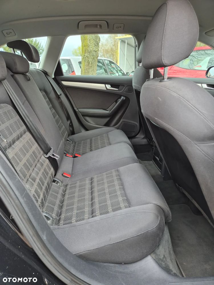 Audi A4 Avant 2.0 TDI DPF Ambiente - 16