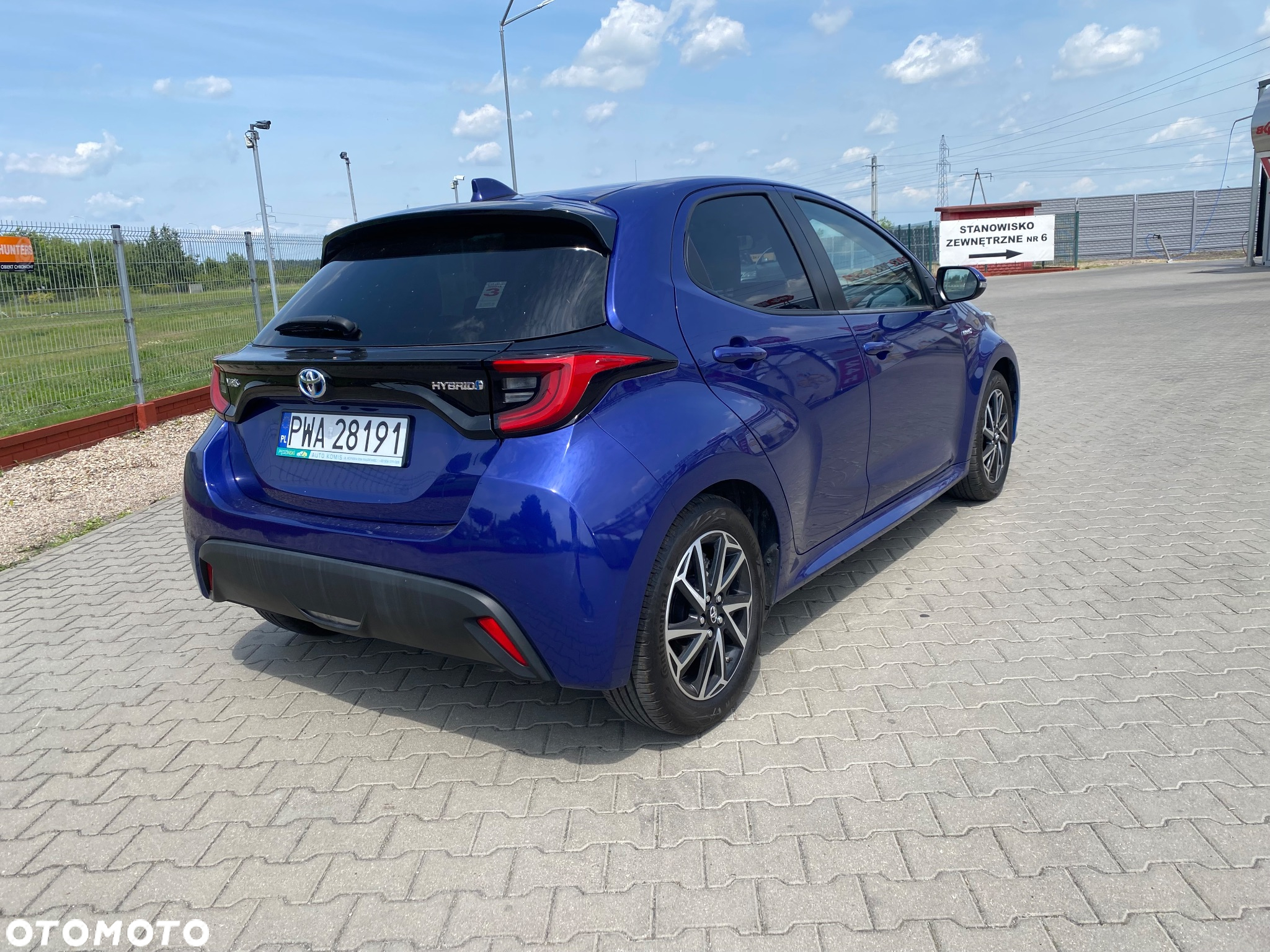 Toyota Yaris Hybrid 1.5 VVT-i Premiere Edition - 4
