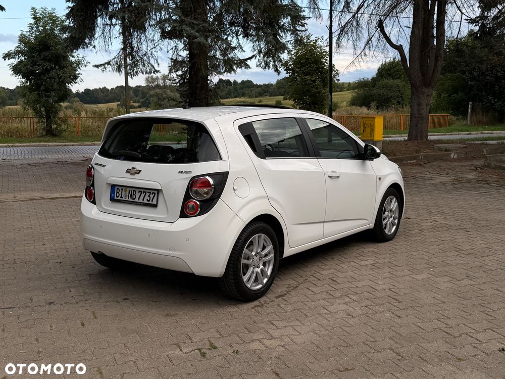 Chevrolet Aveo - 5