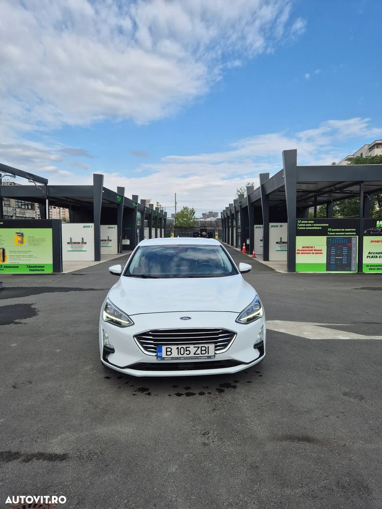Ford Focus - 1