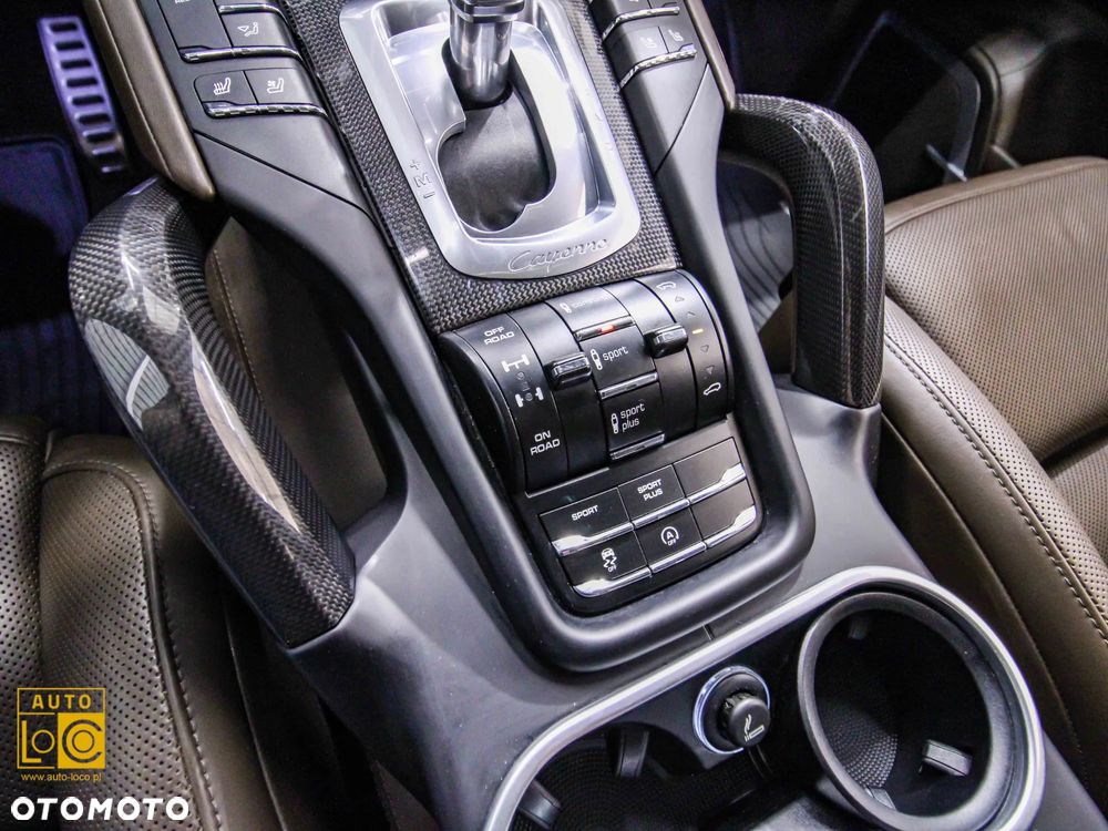 Porsche Cayenne S Diesel Platinum Edition - 24