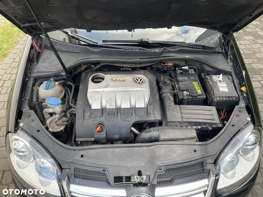 Volkswagen Jetta 2.0 TDI DPF Sportline - 12