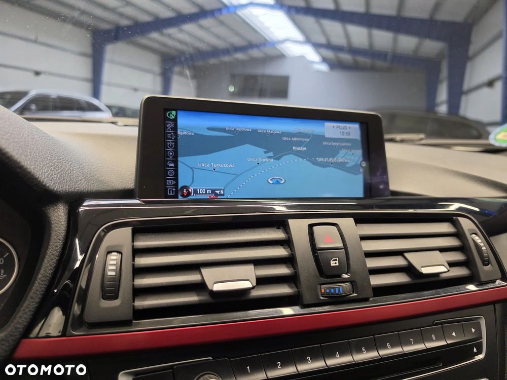 BMW Seria 3 316i Sport Line - 38