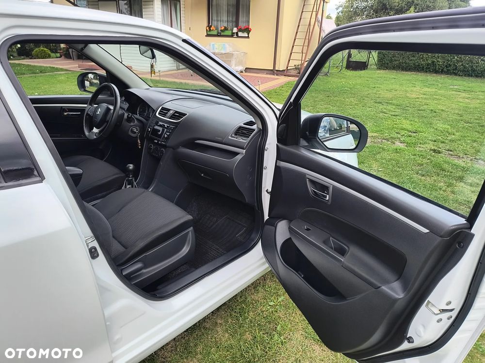 Suzuki Swift - 11