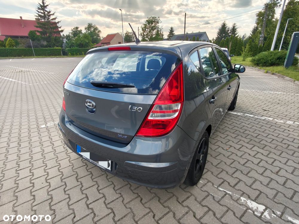 Hyundai i30 1.6 CRDi Classic EU5 - 8