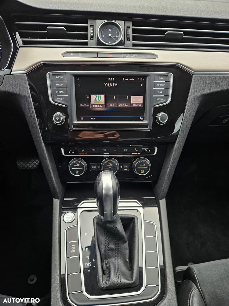 Volkswagen Passat Variant 2.0 TDI DSG R Executive - 9