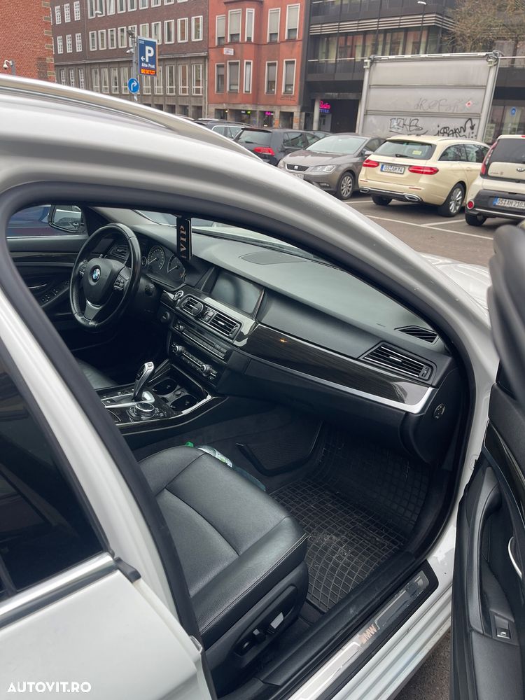 BMW Seria 5 520d xDrive - 1