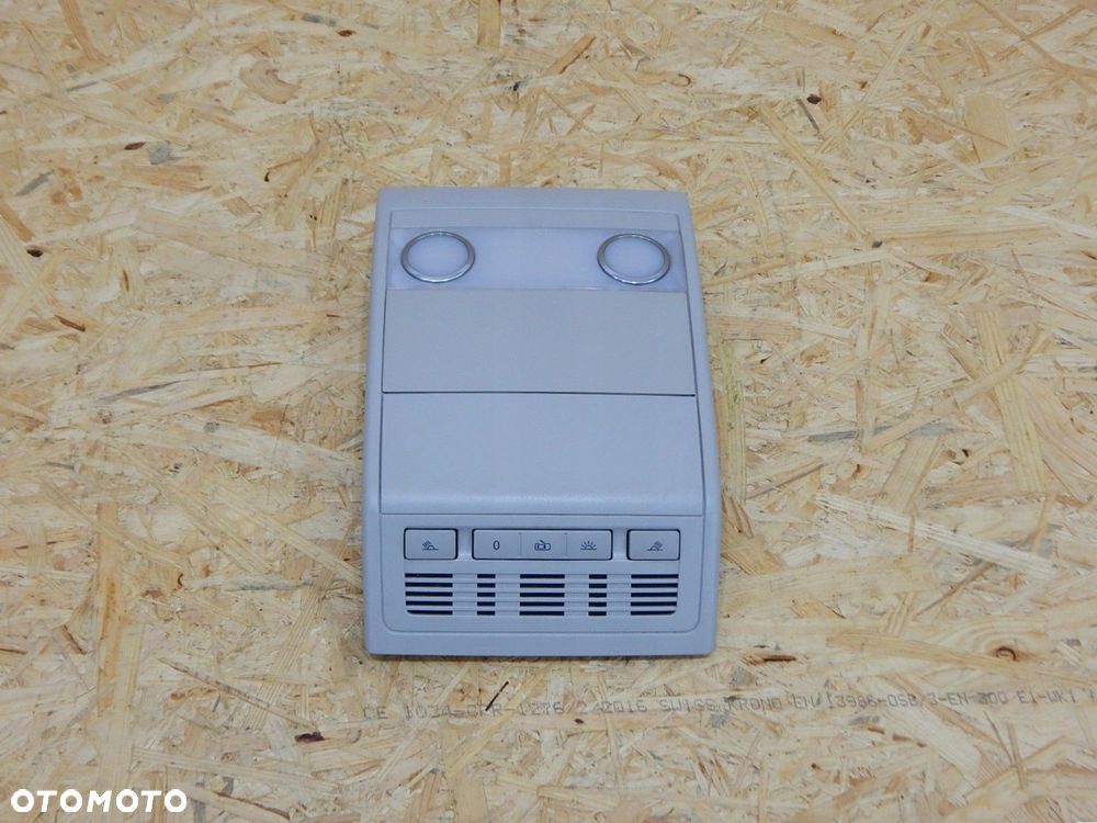 vw t5 lift multivan lampka oświetlenie panel podsufitki 7e5867485 - 1