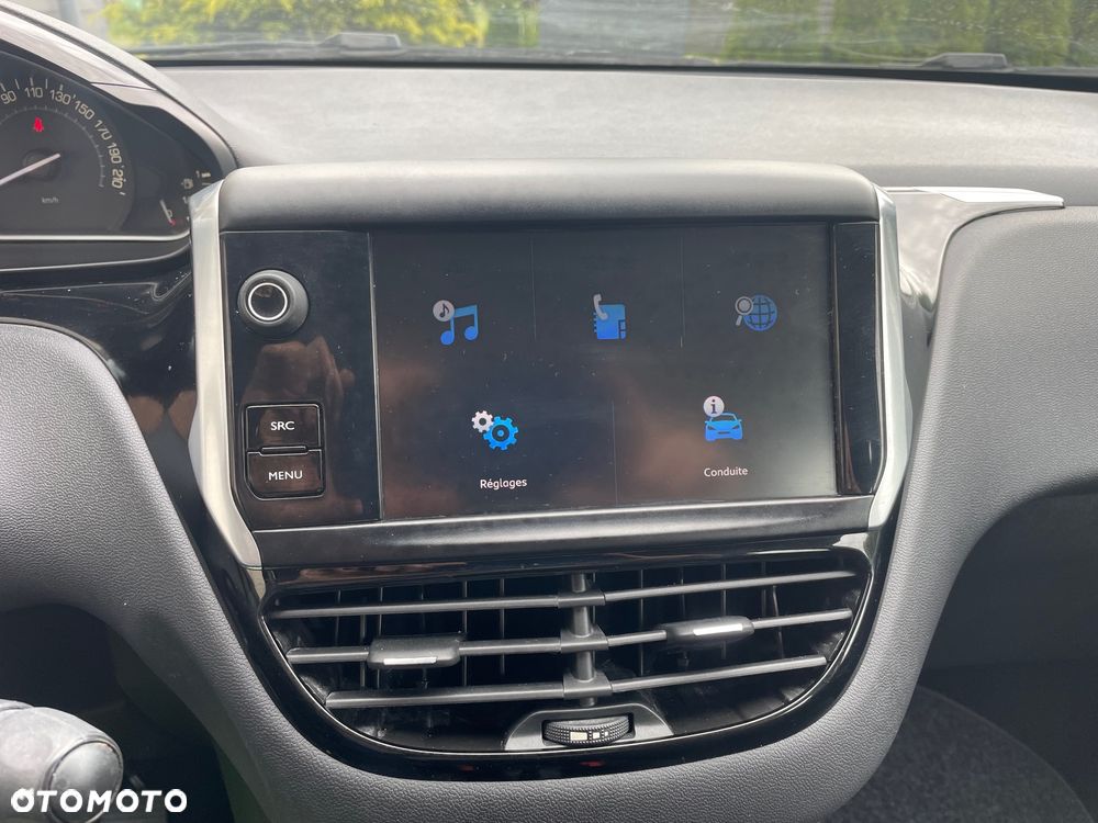 Peugeot 208 82 PureTech Style - 16