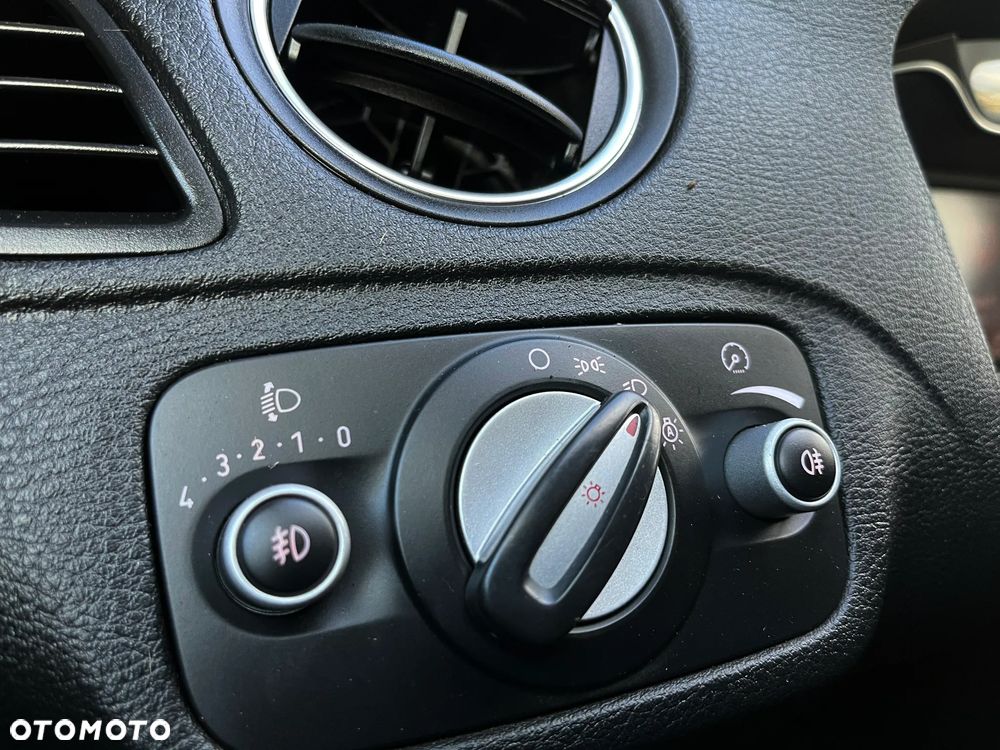 Ford S-Max - 17