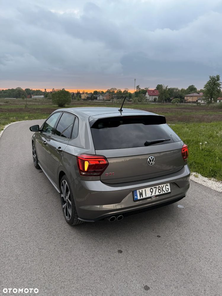 Volkswagen Polo - 16