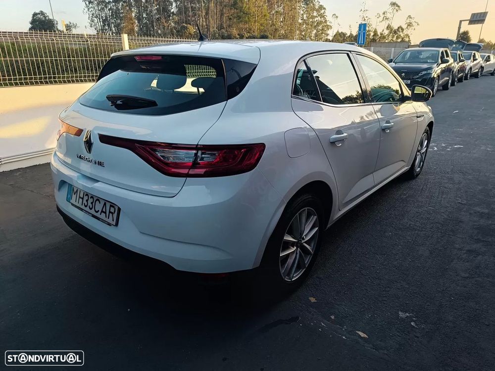 Renault Mégane 1.5 Blue dCi Intens - 12