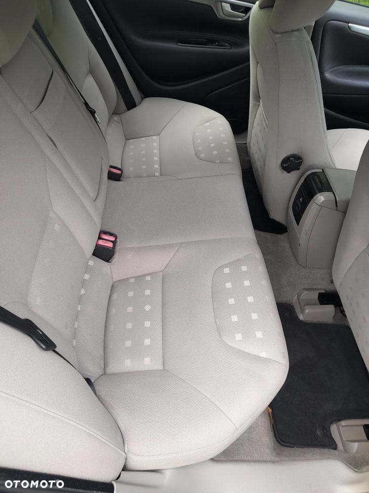 Volvo S60 2.4 Momentum - 10