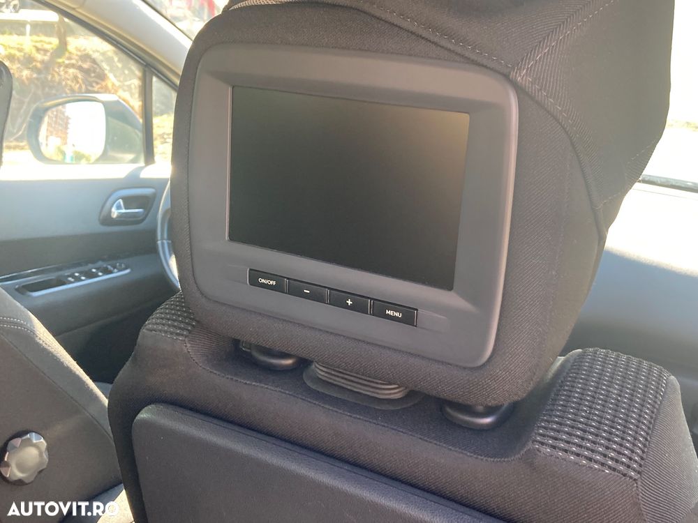 Peugeot 5008 HDI FAP 150 Family - 21