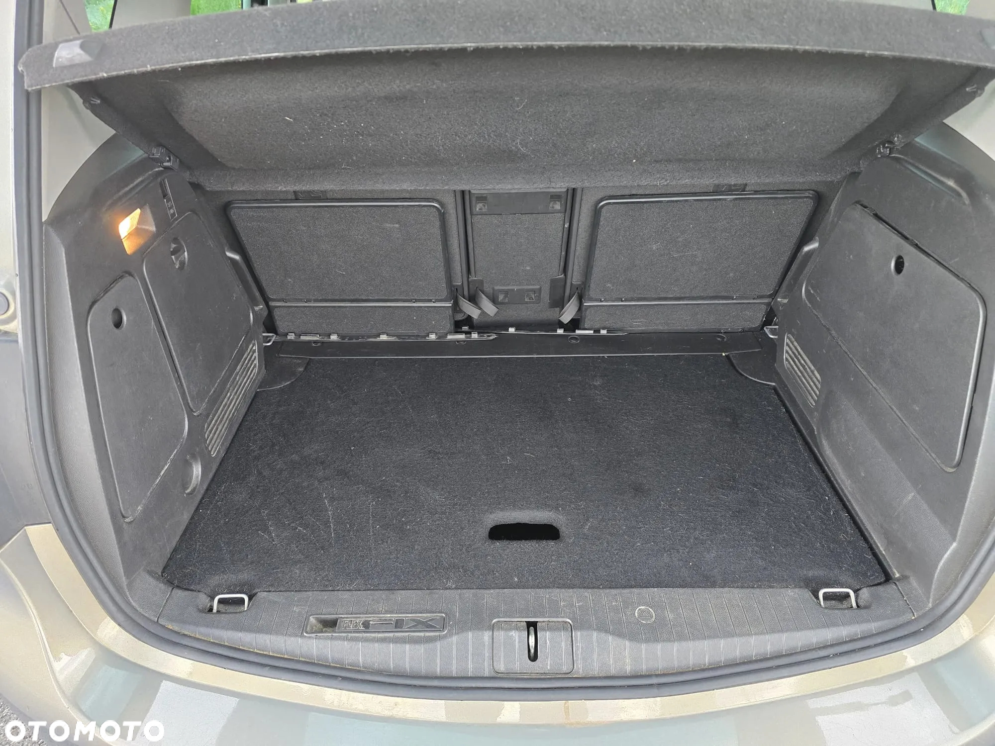 Opel Meriva - 10