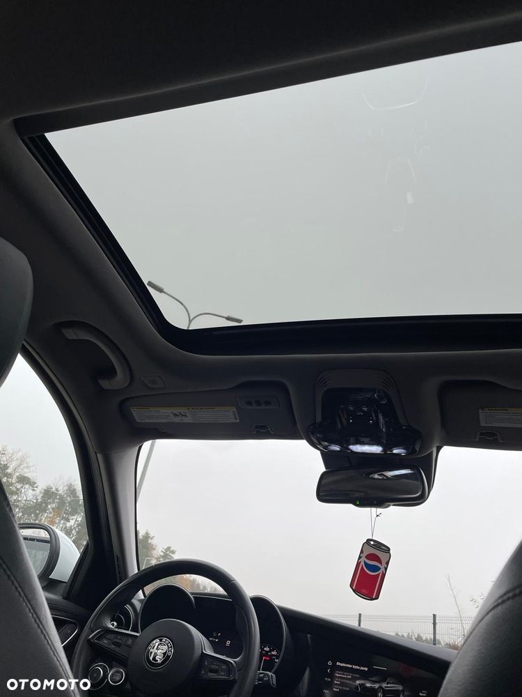 Alfa Romeo Giulia 2.0 Turbo 16V AT8 Veloce - 15