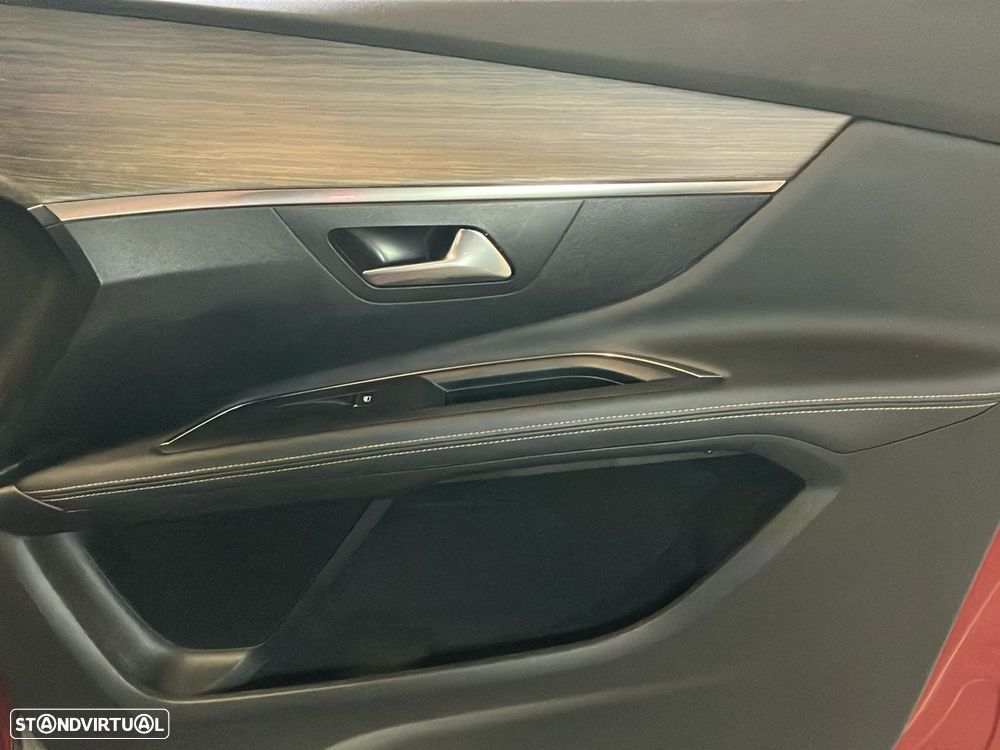 Peugeot 3008 1.6 Hybrid GT e-EAT8 - 19