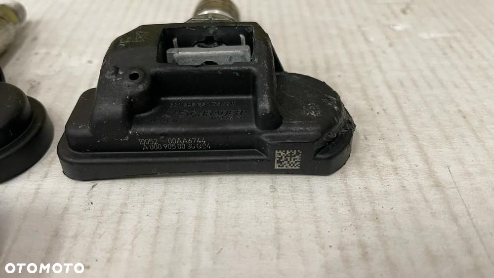 CZUJNIKI CIŚNIENIA TPMS MERCEDES A0009050030 Q04 - 2