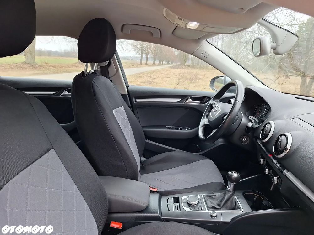 Audi A3 1.4 TFSI Ambiente - 11