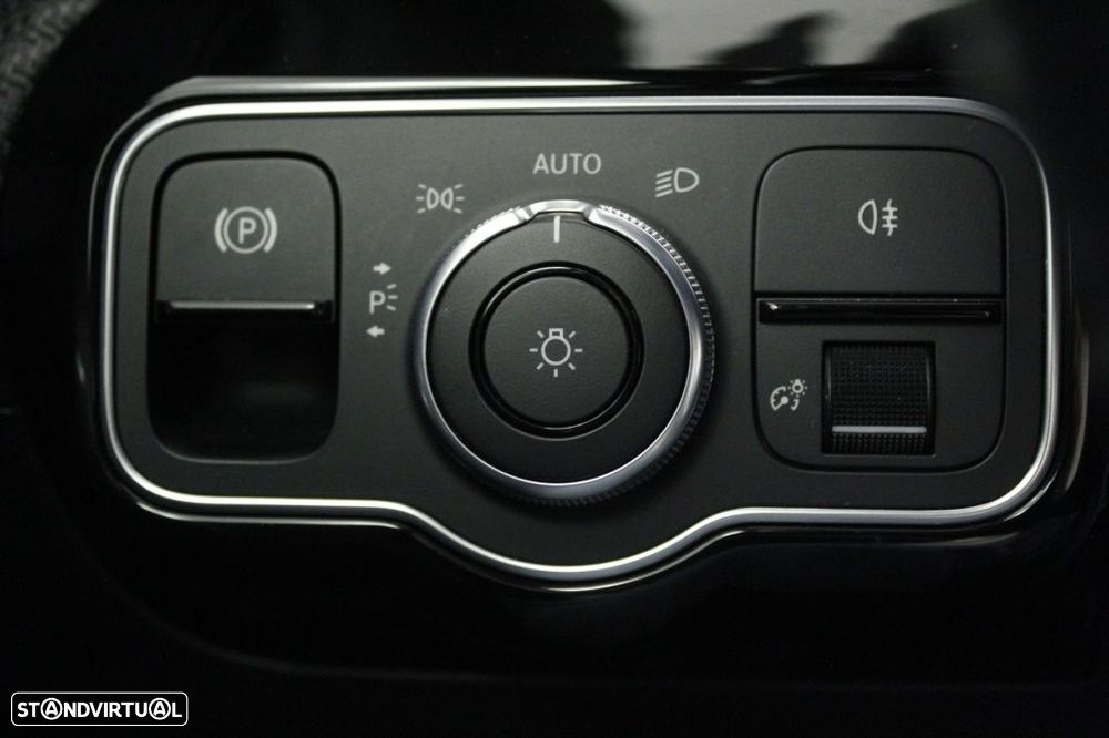 Mercedes-Benz A 180 d Style Plus Aut. - 28
