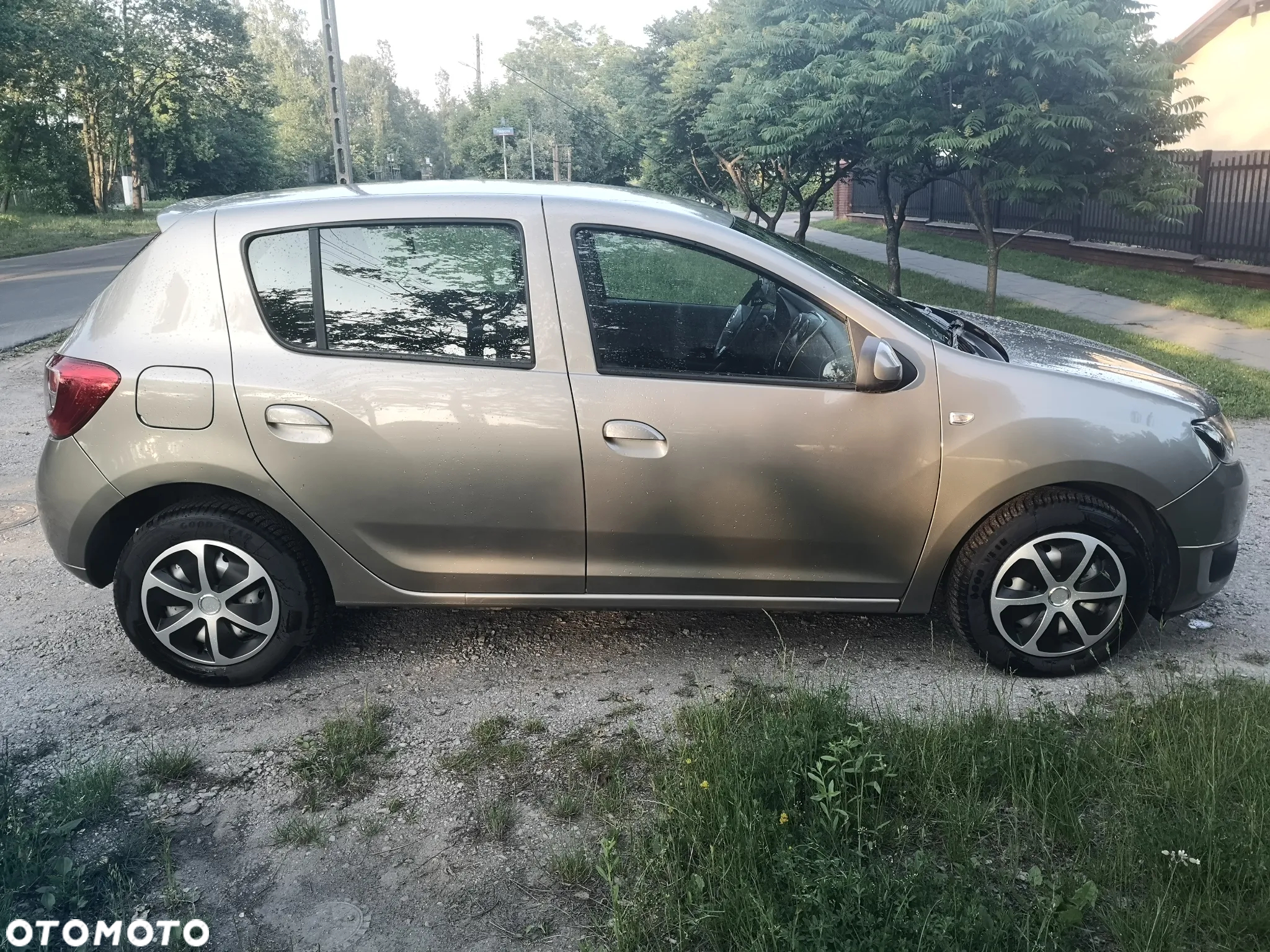 Dacia Sandero 1.2 16V Laureate - 6