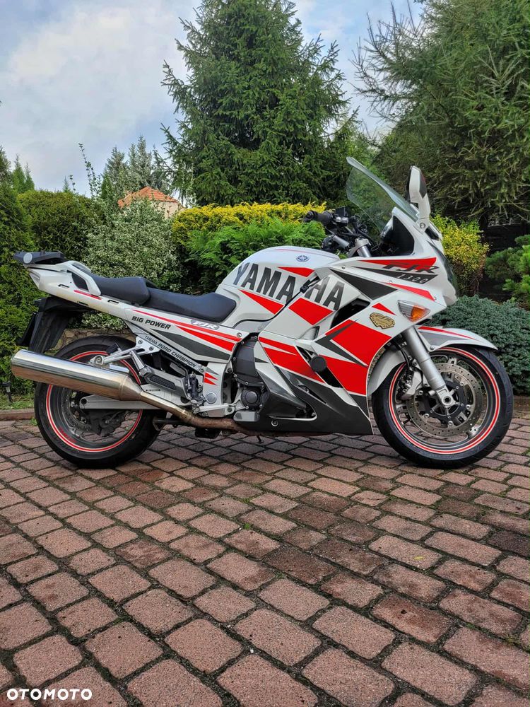 Yamaha FJR - 17