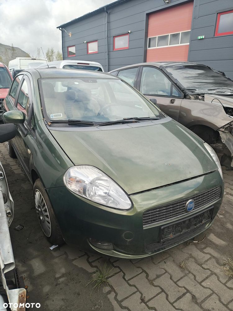 fiat grande punto - 2