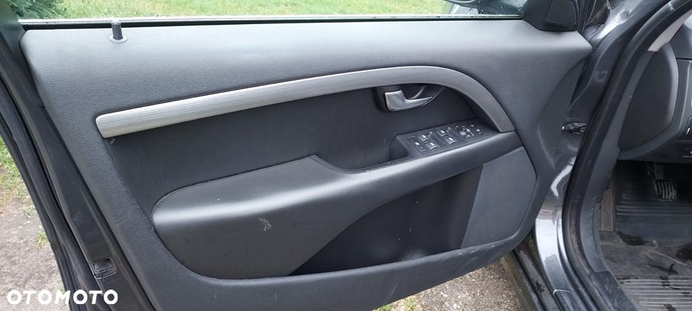 Volvo V70 2.0D Momentum - 10