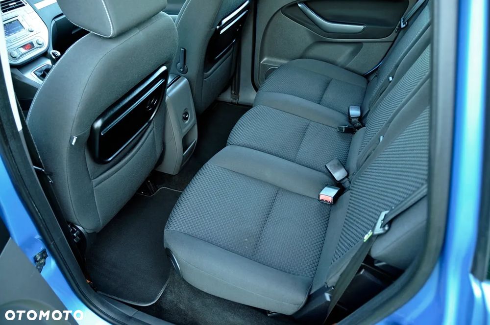 Ford C-MAX 1.8 Titanium - 12